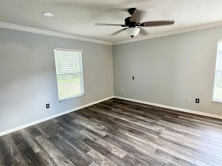 941 Park Valley Cir — Photo 19