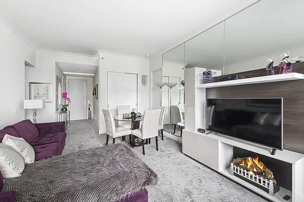 Rented by Compass | media 27