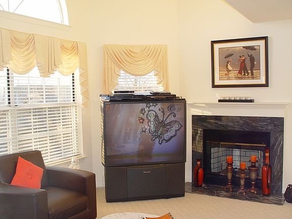 Living Room w/Fireplace