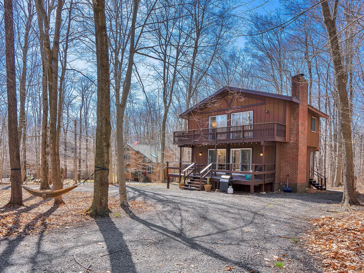 3 bed, 1.5 bath, 1300 sqft, $2,400 — Photo 1