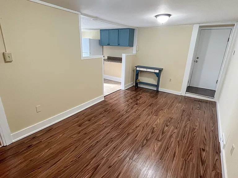 416 Coffeen St #2 — Photo 2