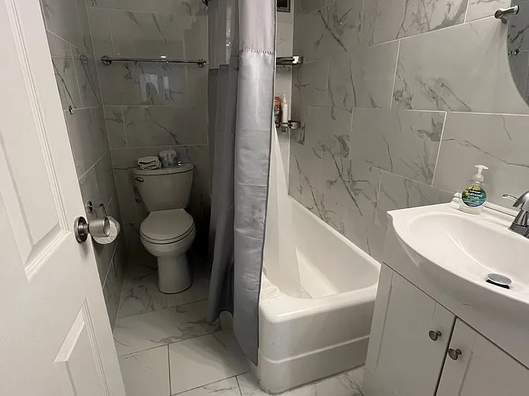 300 Peachtree St NE #15F — Photo 4
