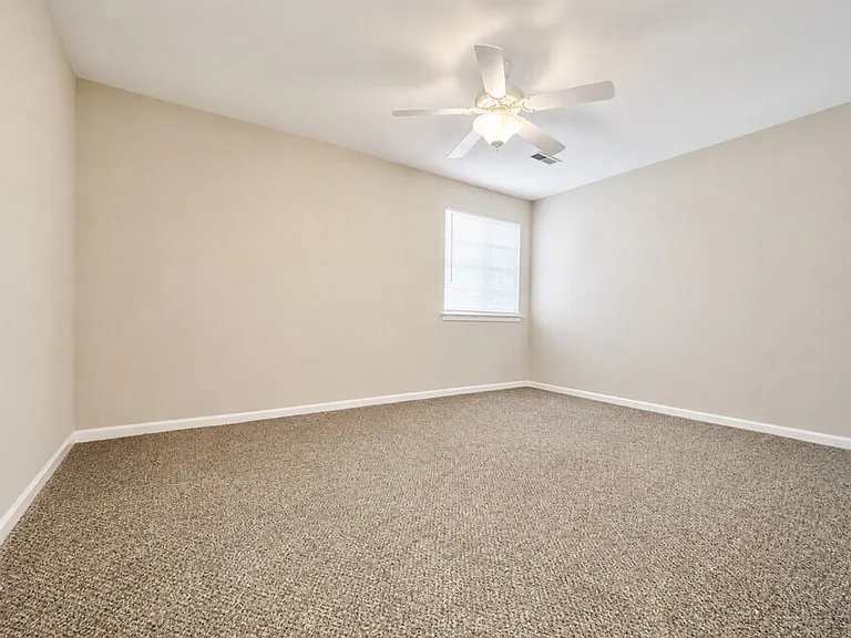 290 Gethings Cir #290 — Photo 17