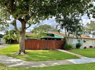 1020 Manor Drive #1-C, Palm Springs, FL 33461