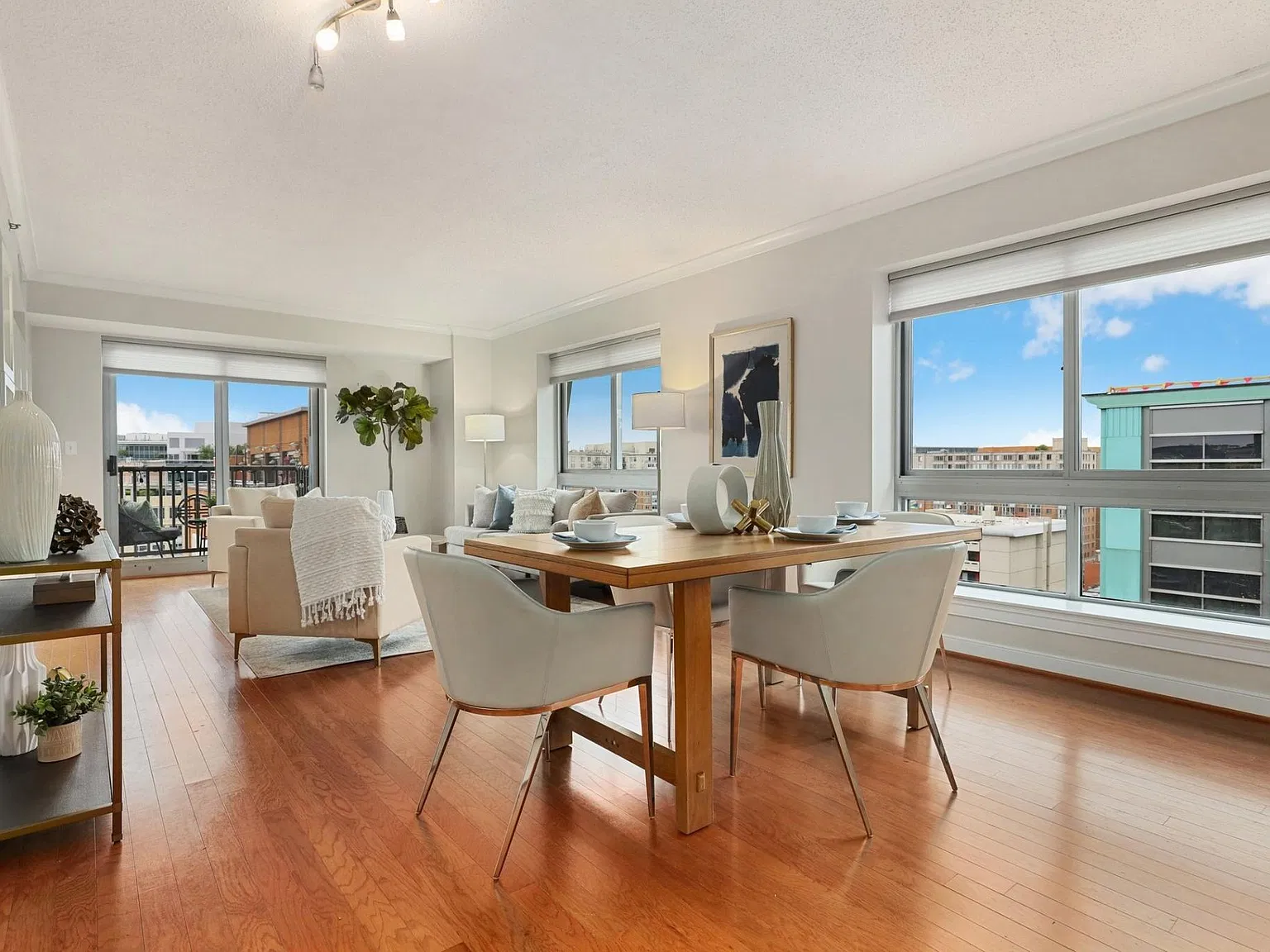 2 bed, 1316 sqft, $4,500 — Photo 3
