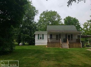 54289 Ridge Rd, New Baltimore, MI 48047