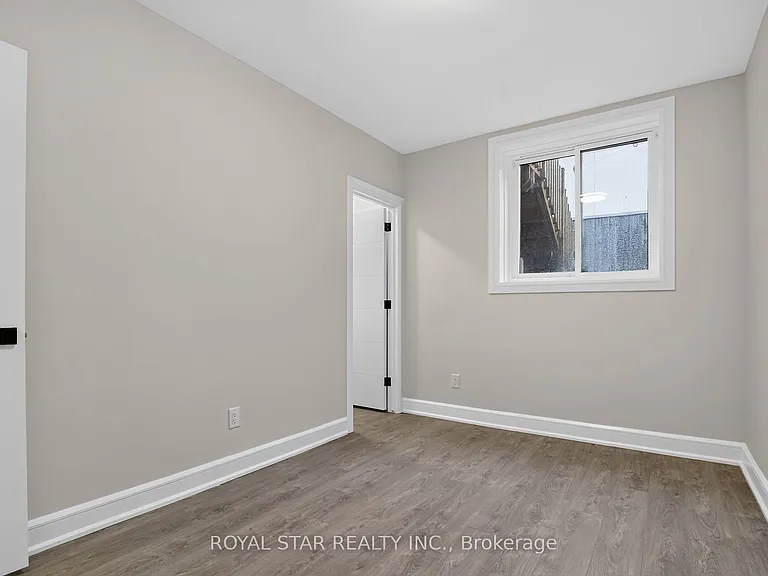 522 Mutual St #B — Photo 11