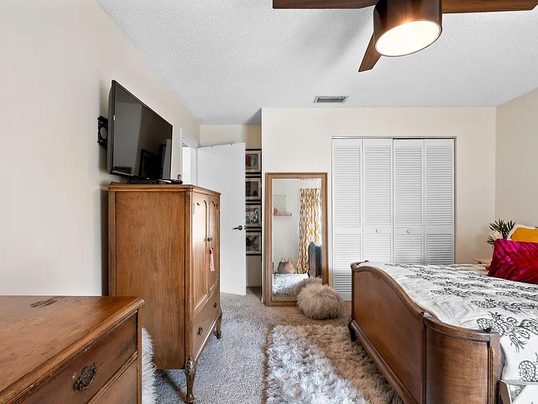 18142 NW 15th Ct #18142 — Photo 15