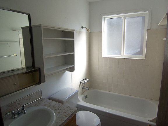 3rd image of 17160 Avondale Way NE APT 11