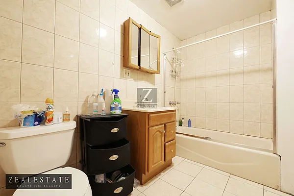 Rented by ZealEstate Group Inc | media 47