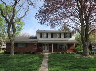 23515 Myrtle St, Clinton Township, MI 48036