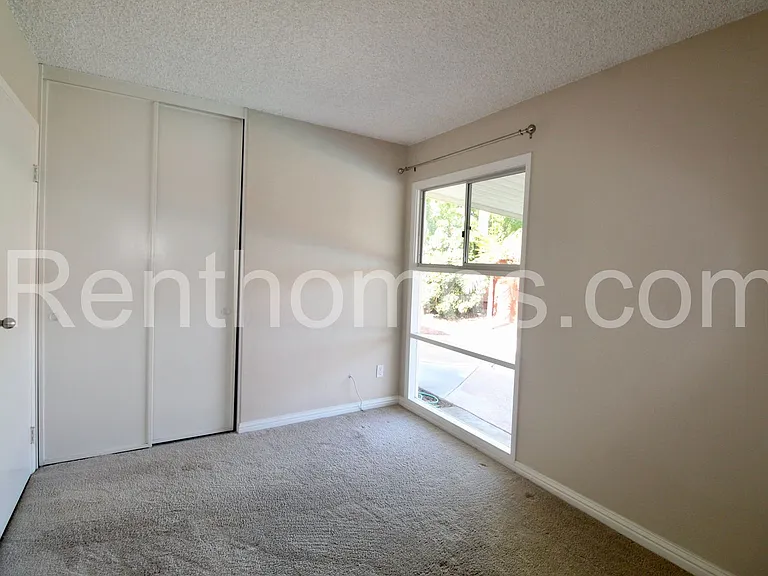 2029 Goshawk St — Photo 15
