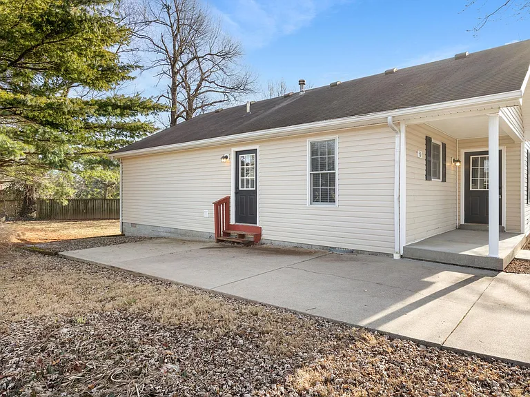 50 Lovall Ln — Photo 2