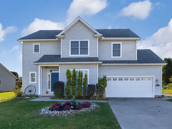 7565 Oakwilde Dr, Fairview, PA 16415