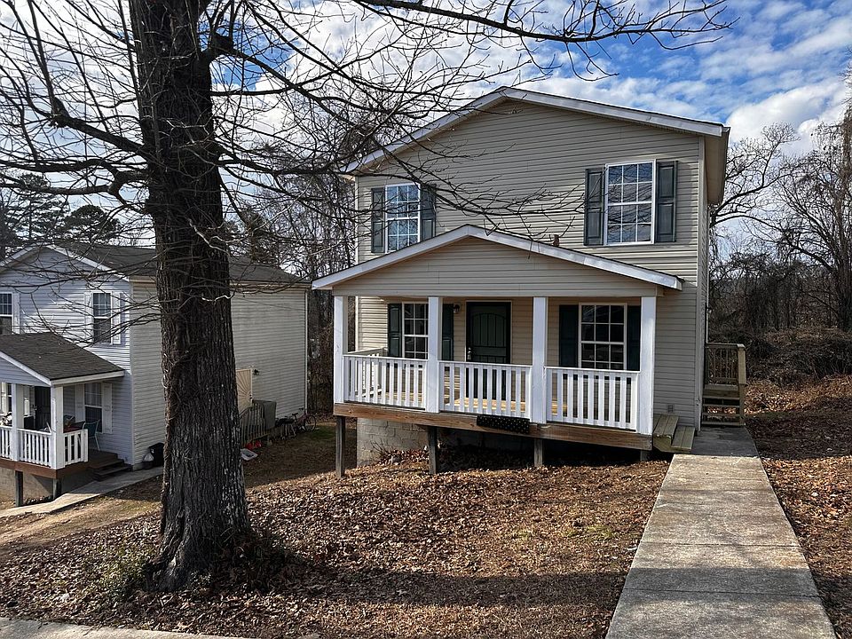 1st image of 803 Aubrey Ave