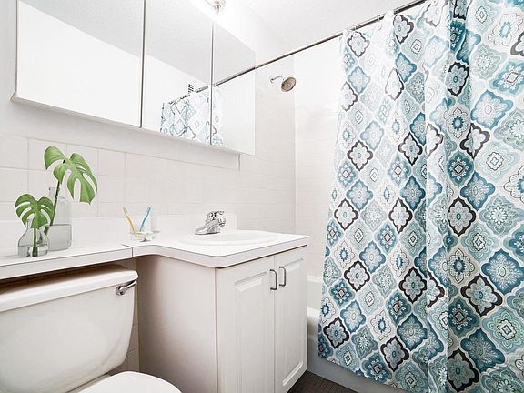 5th image of 326 E 30th St APT 4