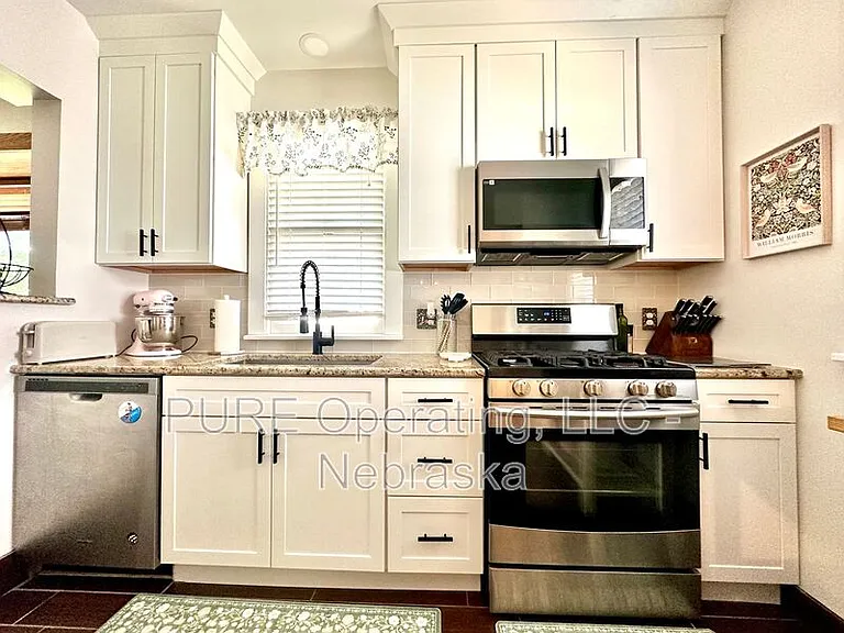 5724 Rees St — Photo 27