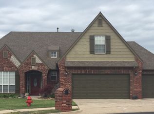 3320 N Gum Pl W, Broken Arrow, OK 74012