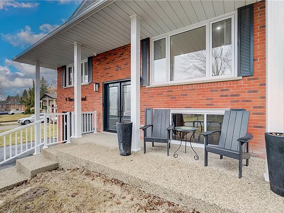 2nd image of 4 Ronald Rd