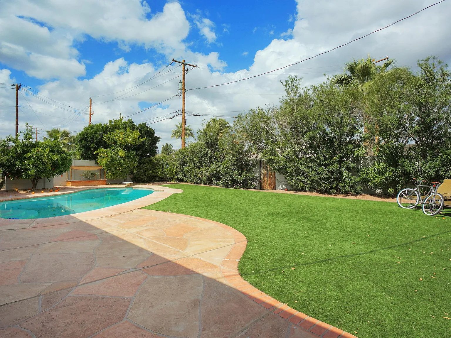 6332 E Earll Dr — Photo 2