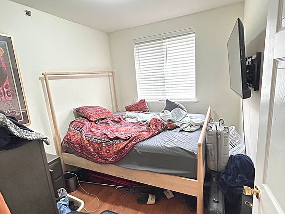4th image of 1352 De Kalb Ave #2