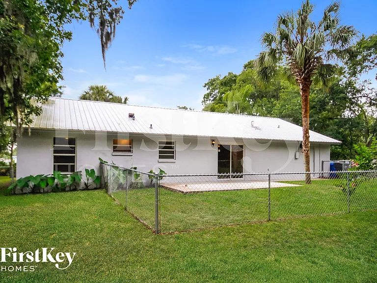 8240 Stoner Rd — Photo 14