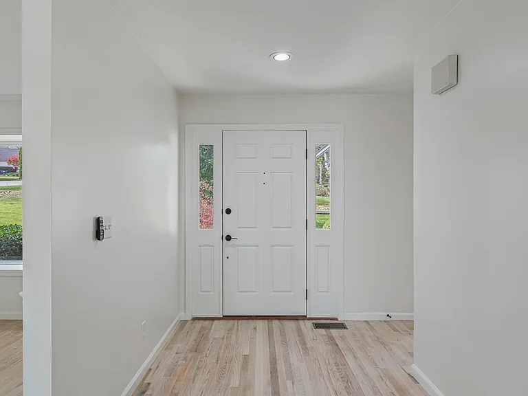 318 Cheestana Way — Photo 8