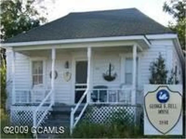 224 S Water St, Swansboro, NC 28584