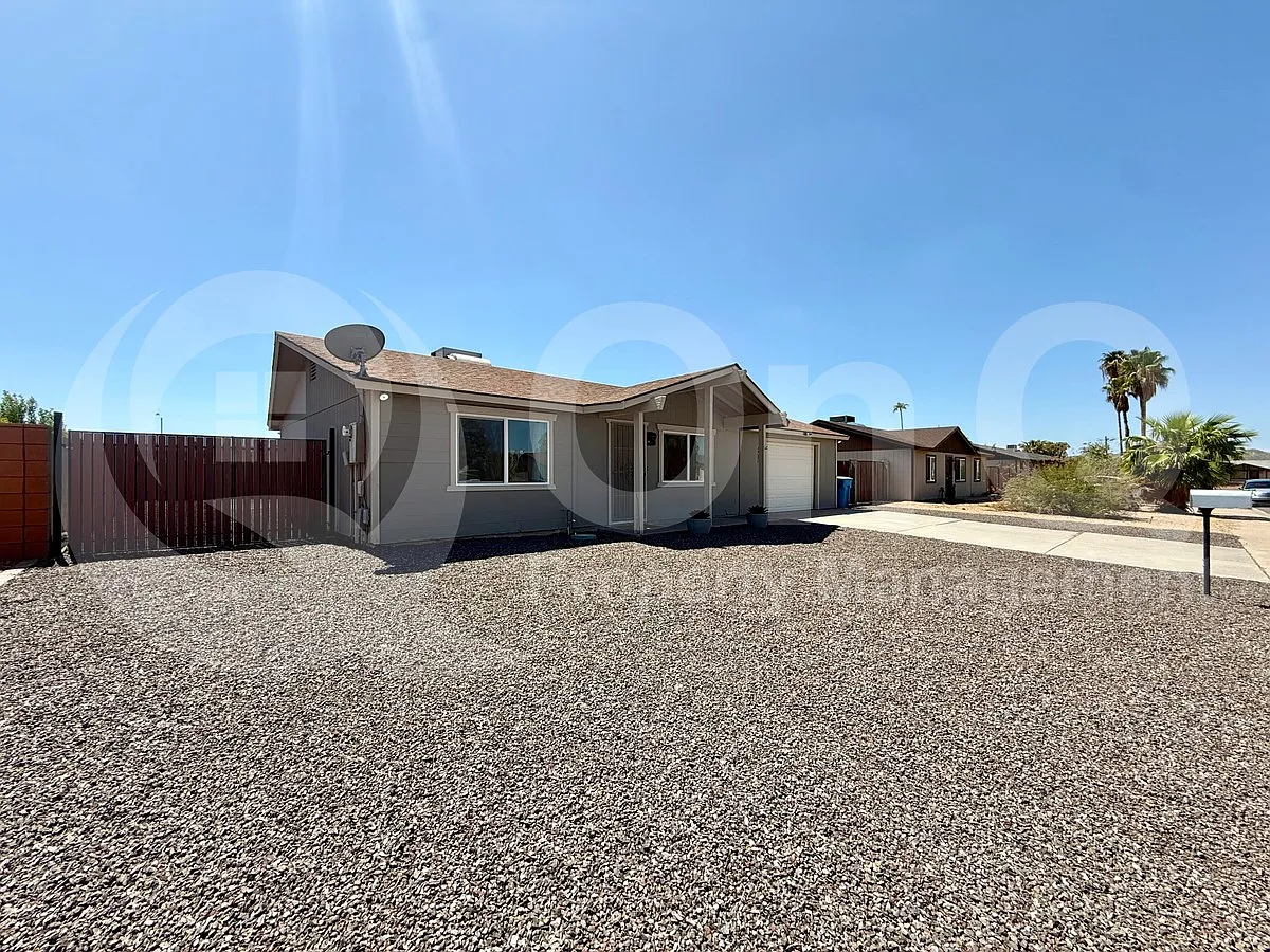 2 bed, 1.0 bath, 984 sqft, $1,800 — Photo 3