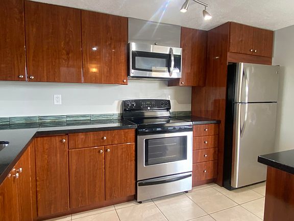 5th image of 9 Royal Palm Way Unit 403