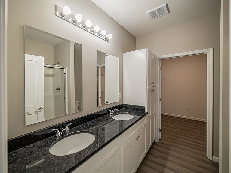 Oaks Place — Photo 25