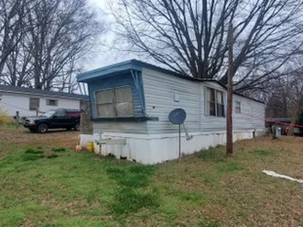 17th Street MHC - 522, 522 17th St SW, Hickory, NC 28602