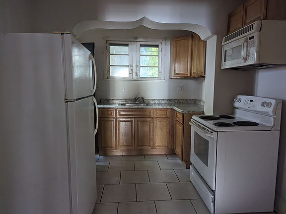 2244-n-cleveland-st-4