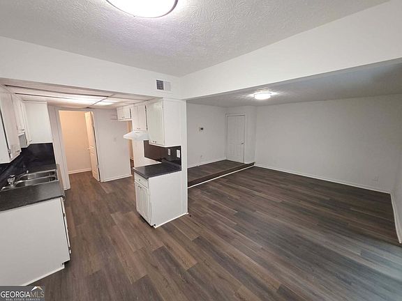 4th image of 3183 Nectarine Cir