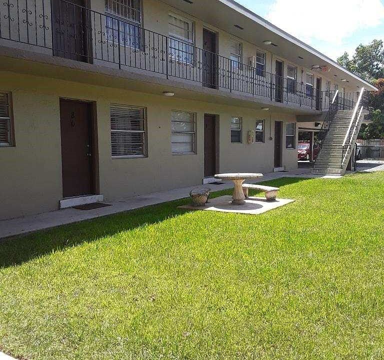 1st image of 3940 Palm Ave APT 03