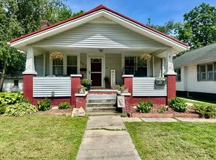 906 N Cross St, Robinson, IL 62454