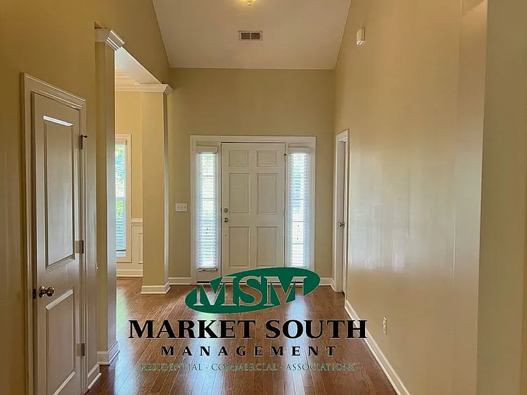 216 Claremont Way — Photo 17