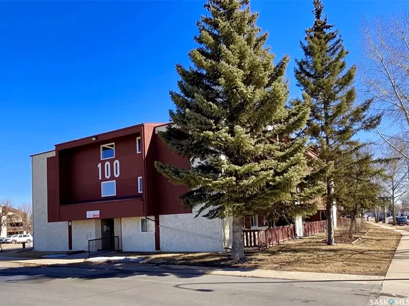 1580 Olive Diefenbaker Drive #105, Prince Albert, SK S6V 7M6