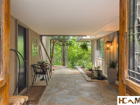 3rd image of 15 Elm Court