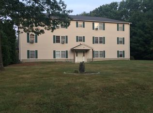 6 McIntyre #6, Oxford, MA 01537