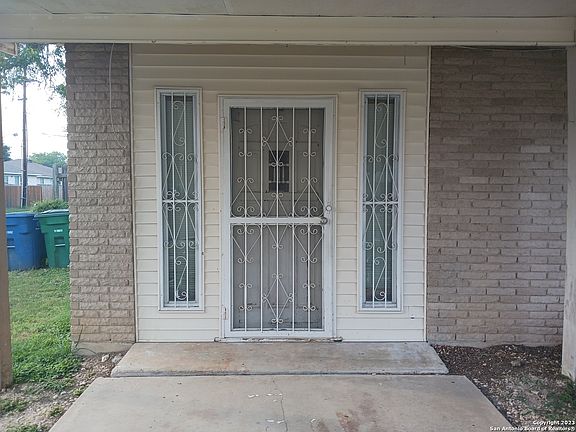 3rd image of 7155 HICKORY GROVE DR