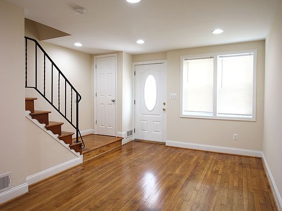 2nd image of 1008 Parksley Ave