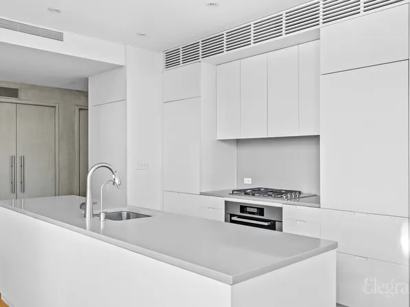 456 West 19th Street image 3 of 12