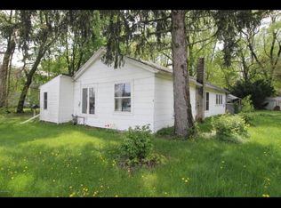 405 N Red Bud Trl, Buchanan, MI 49107