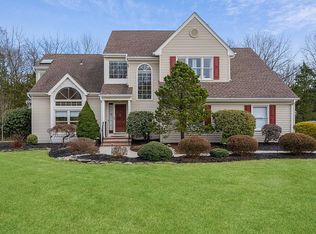 7 Dow Dr, Hillsborough, NJ 08844