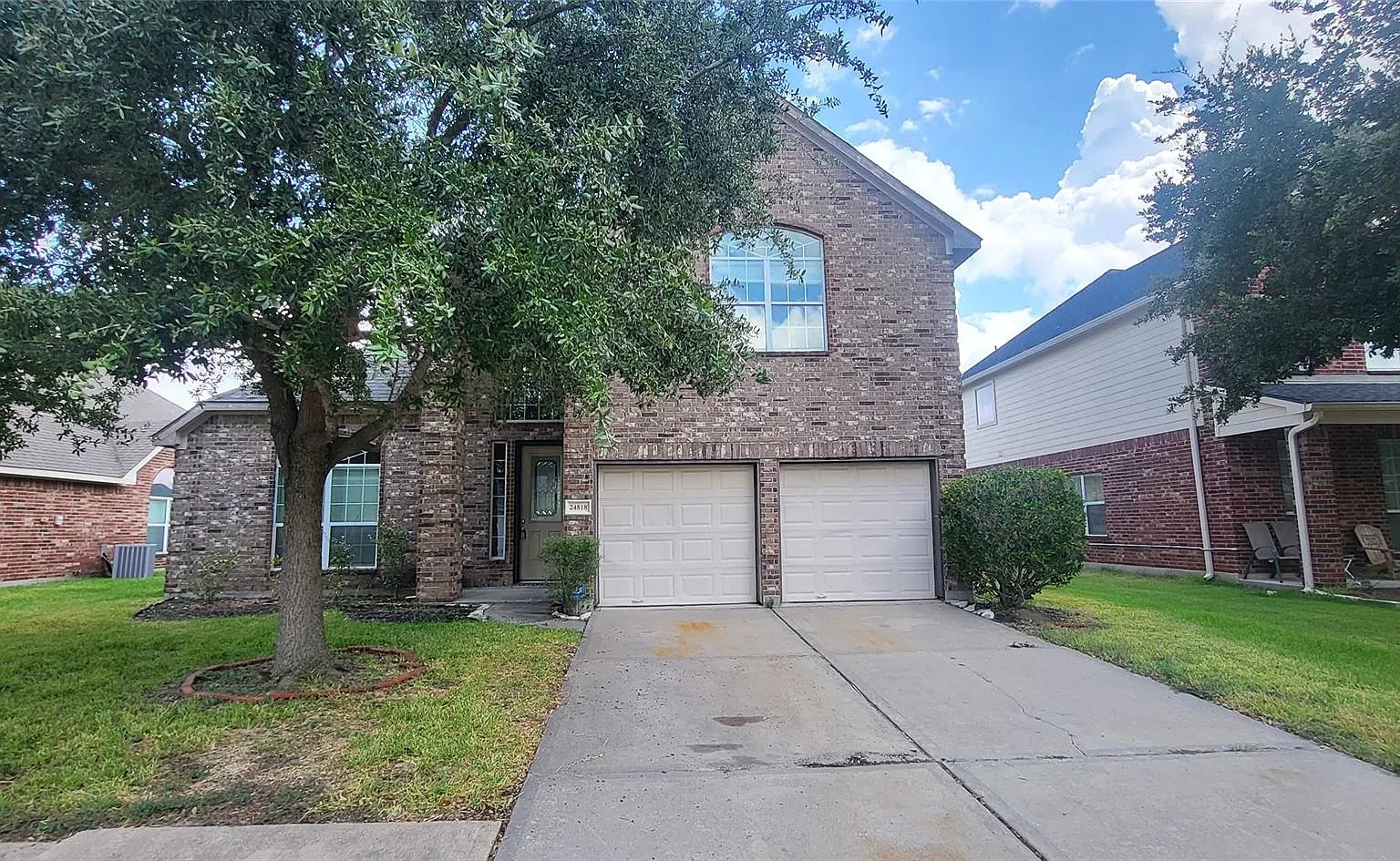 3 bed, 2.5 bath, 2303 sqft, $2,300 — Photo 1