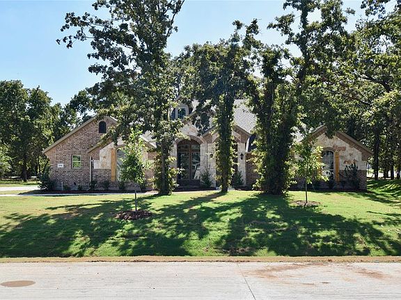 4th image of 114 Dogwood Dr