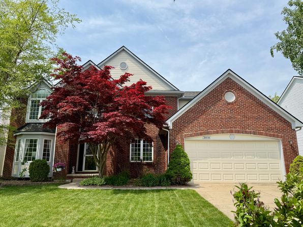3416 Honeysuckle Ct