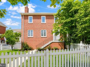 2012 S Glebe Rd, Arlington, VA 22204