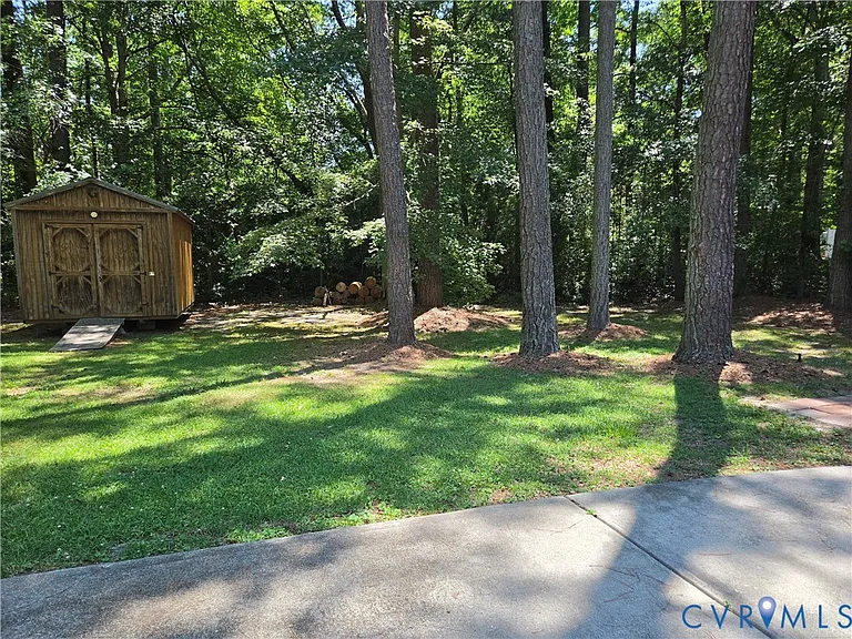 2937 Forest Hills Rd — Photo 3